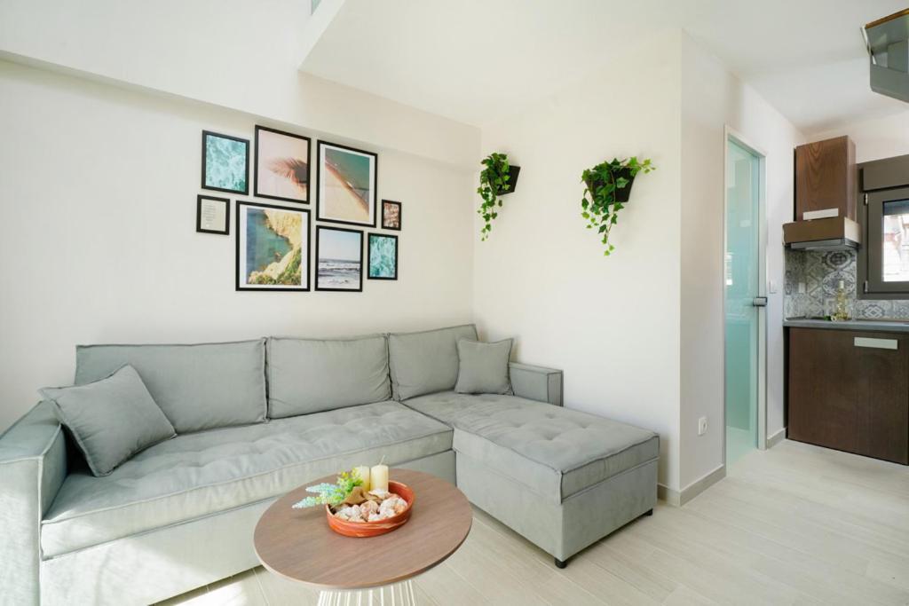 Theros By The Sea Apartment