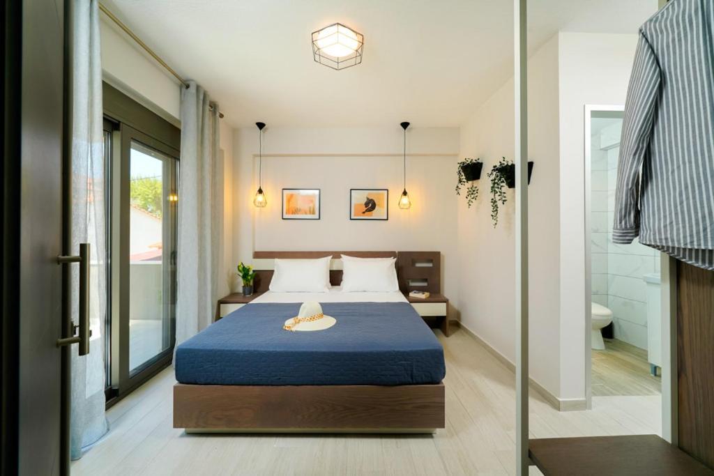 Theros By The Sea Apartment